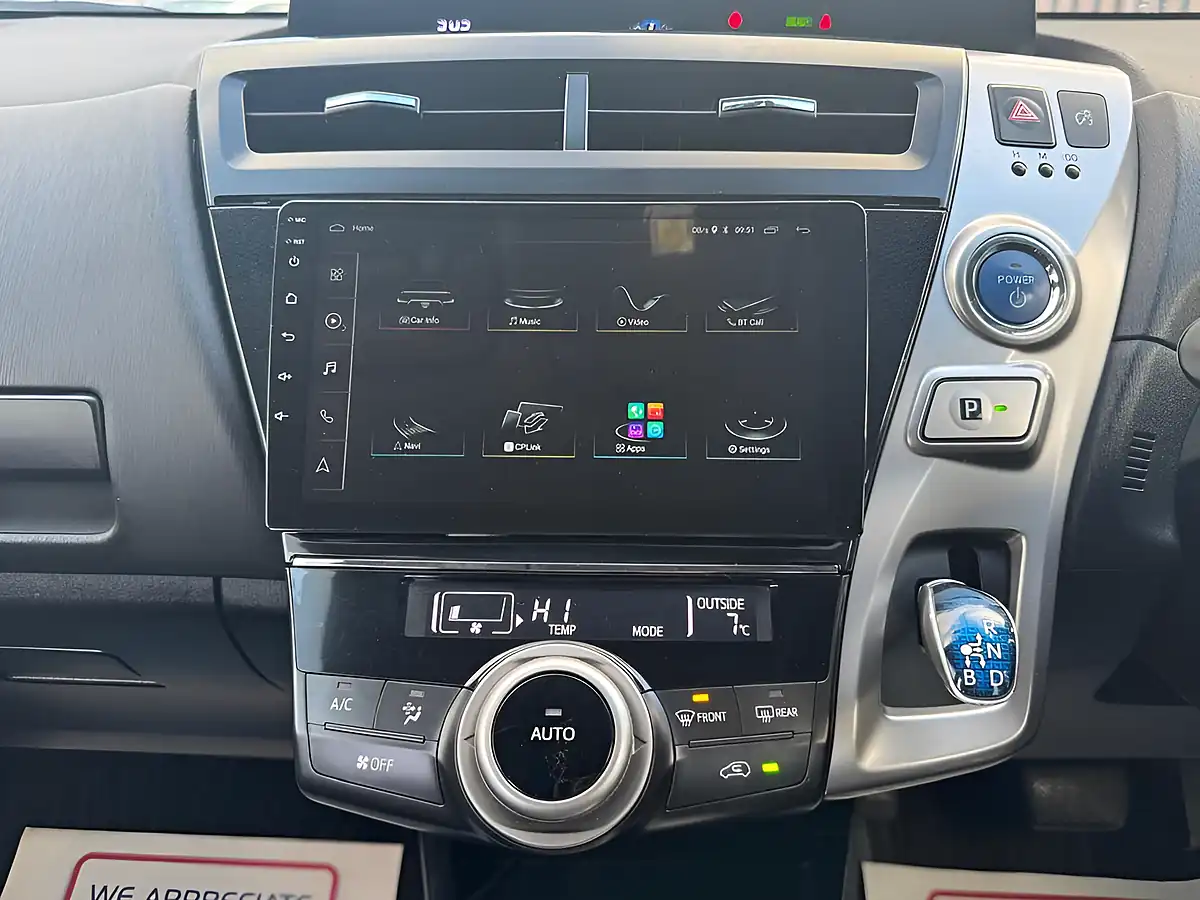 Used 2015 Toyota Prius Plus White - Interior and Exterior details 9