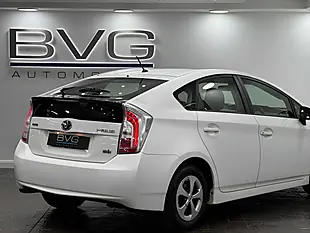 Used 2015 Toyota Prius T3 White - Interior and Exterior details 11