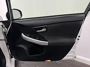 Used 2015 Toyota Prius T3 White - Interior and Exterior details 13