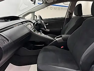 Used 2015 Toyota Prius T3 White - Interior and Exterior details 16