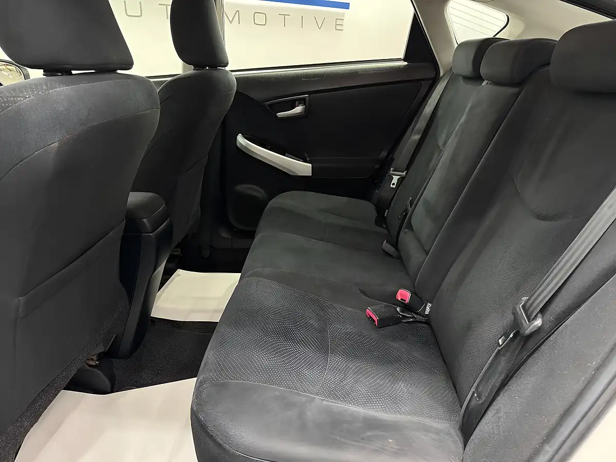Used 2015 Toyota Prius T3 White - Interior and Exterior details 17