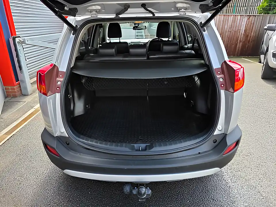 Used 2015 Toyota Rav 4 Invincible Silver - Interior and Exterior details 15