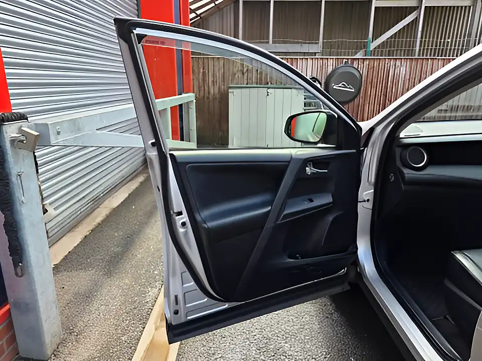 Used 2015 Toyota Rav 4 Invincible Silver - Interior and Exterior details 17