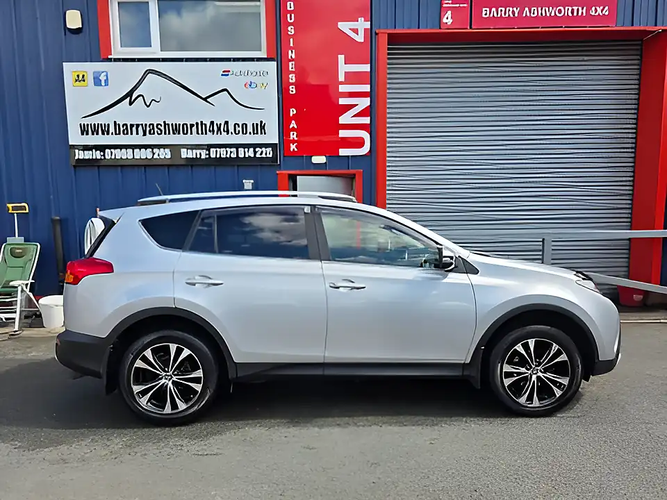 Used 2015 Toyota Rav 4 Invincible Silver - Interior and Exterior details 4