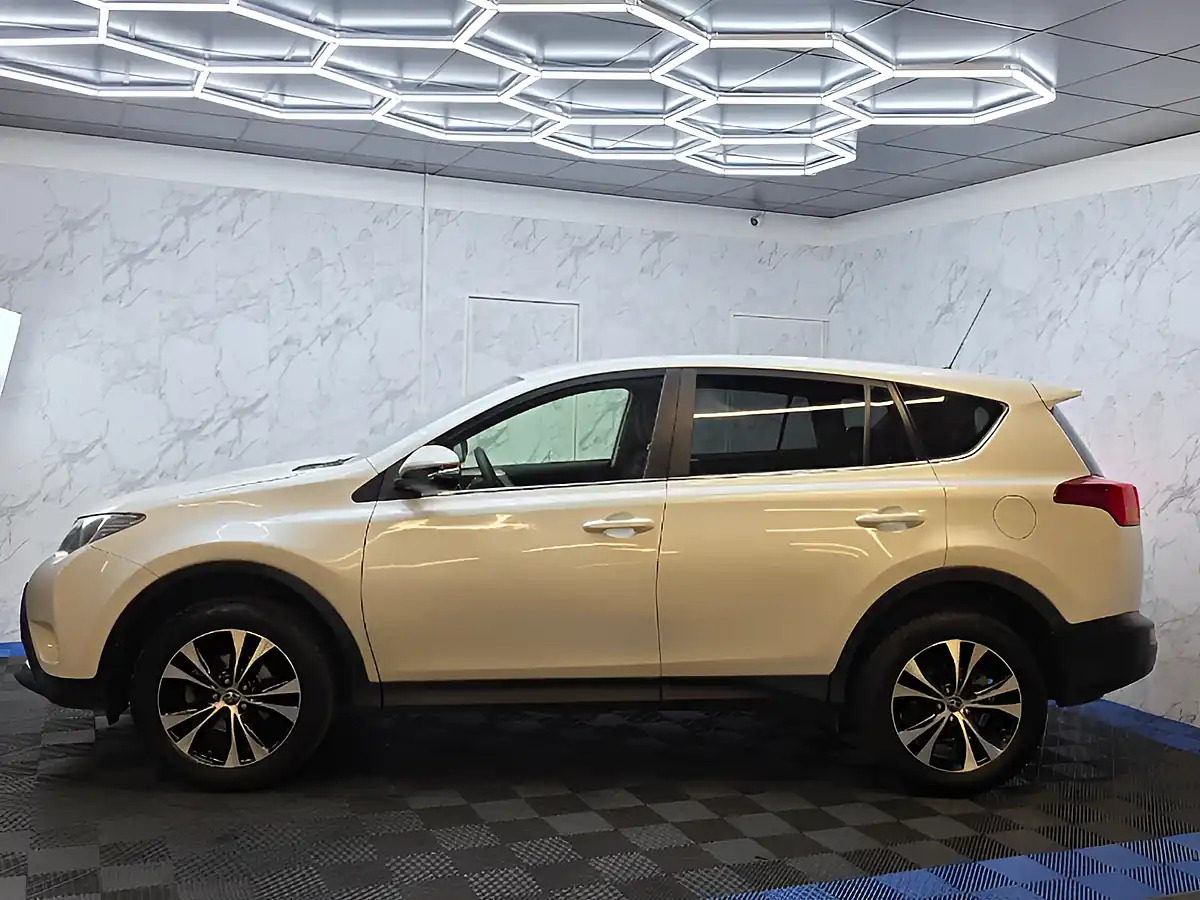 Used 2015 Toyota RAV4 Icon White - Interior and Exterior details 9