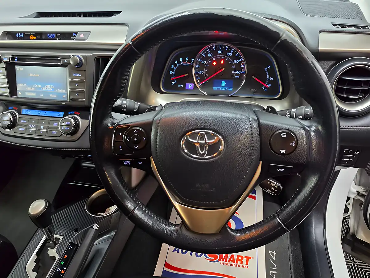 Used 2015 Toyota RAV4 Invincible White - Interior and Exterior details 11