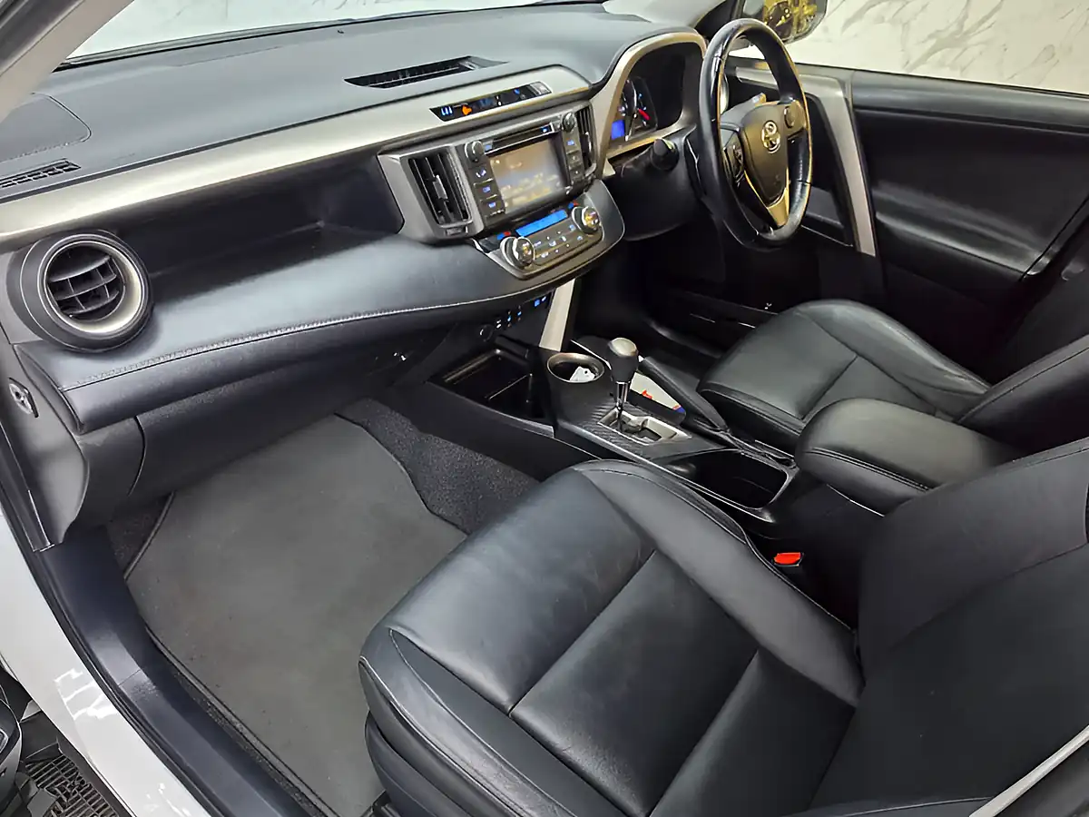 Used 2015 Toyota RAV4 Invincible White - Interior and Exterior details 14