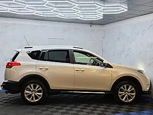 Used 2015 Toyota RAV4 Invincible White - Interior and Exterior details 8