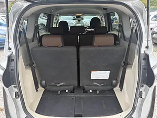 Used 2015 Toyota Sienta 7 Seater Silver - Interior and Exterior details 16