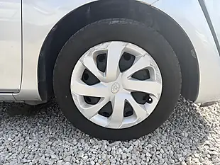 Used 2015 Toyota Sienta 7 Seater Silver - Interior and Exterior details 20