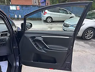 Used 2015 Toyota Verso Excel Blue - Interior and Exterior details 10