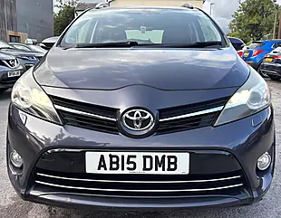 Used 2015 Toyota Verso Excel Blue - Interior and Exterior details 3