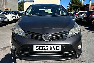 Used 2015 Toyota Verso Trend Grey - Interior and Exterior details 2