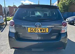 Used 2015 Toyota Verso Trend Grey - Interior and Exterior details 7