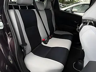 Used 2015 Toyota Vitz Purple - Interior and Exterior details 13