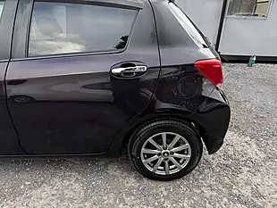 Used 2015 Toyota Vitz Purple - Interior and Exterior details 20