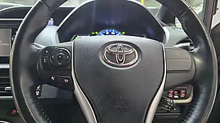 Used 2015 Toyota Voxy 7 Seats Black - Interior and Exterior details 5