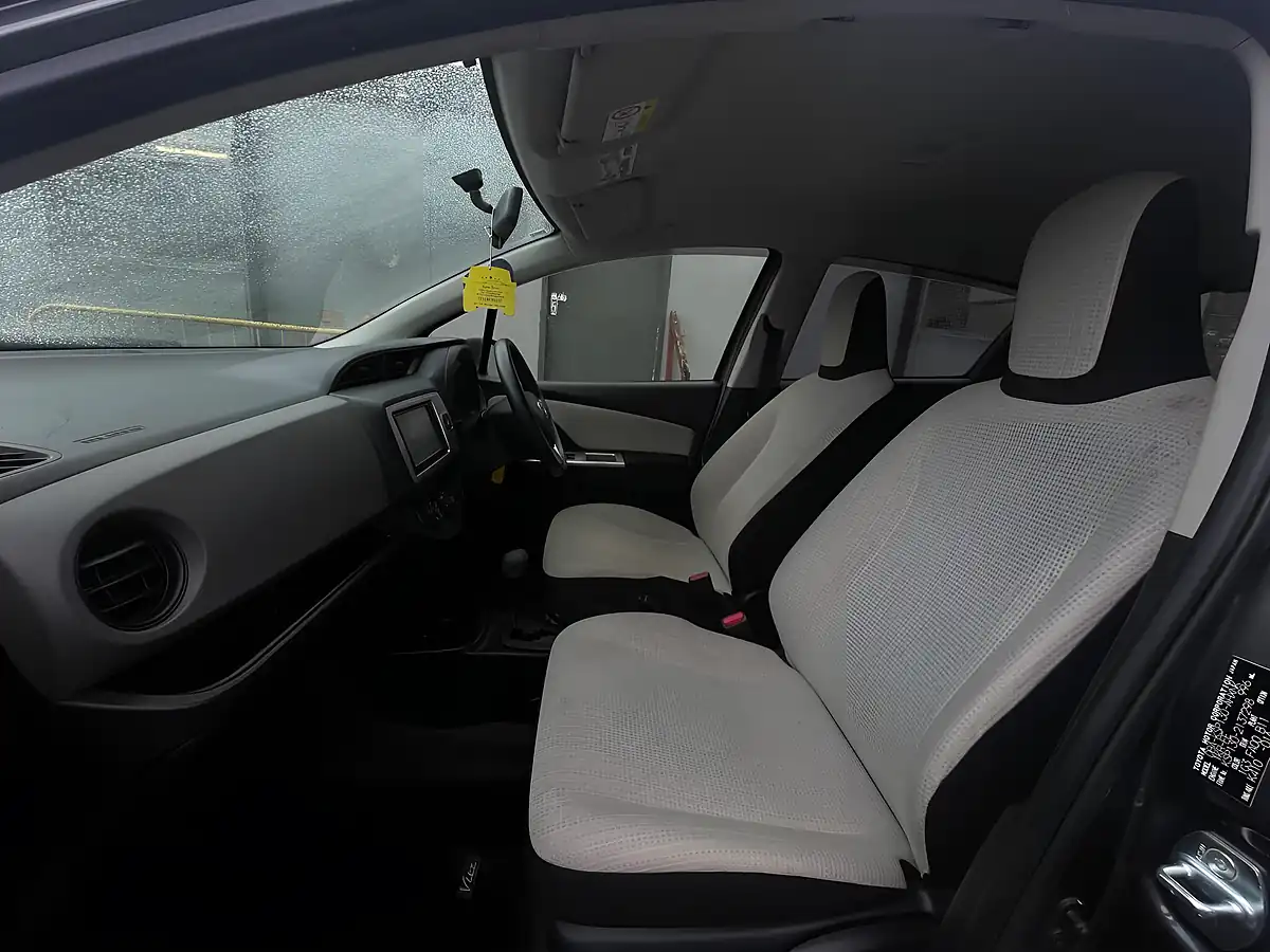 Used 2015 Toyota Yaris Automatic Grey - Interior and Exterior details 14