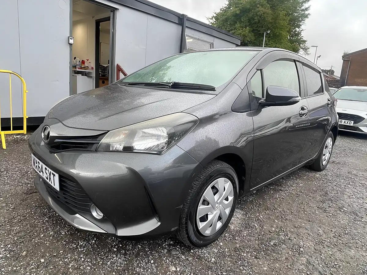 Used 2015 Toyota Yaris Automatic Grey - Interior and Exterior details 3