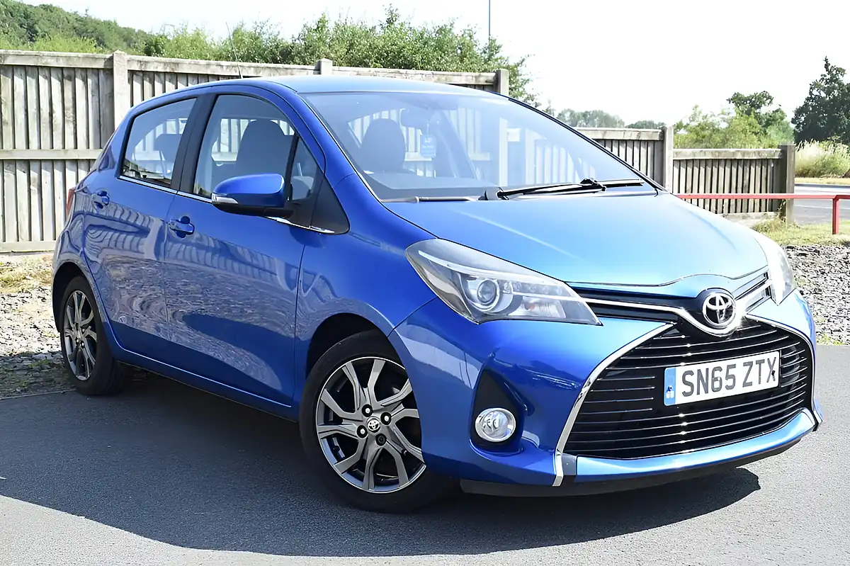 Used 2015 Toyota Yaris Excel Blue - Front View