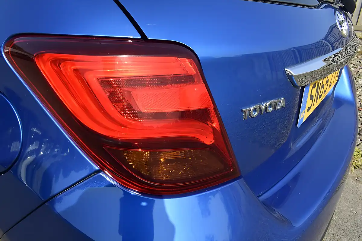 Used 2015 Toyota Yaris Excel Blue - Interior and Exterior details 12