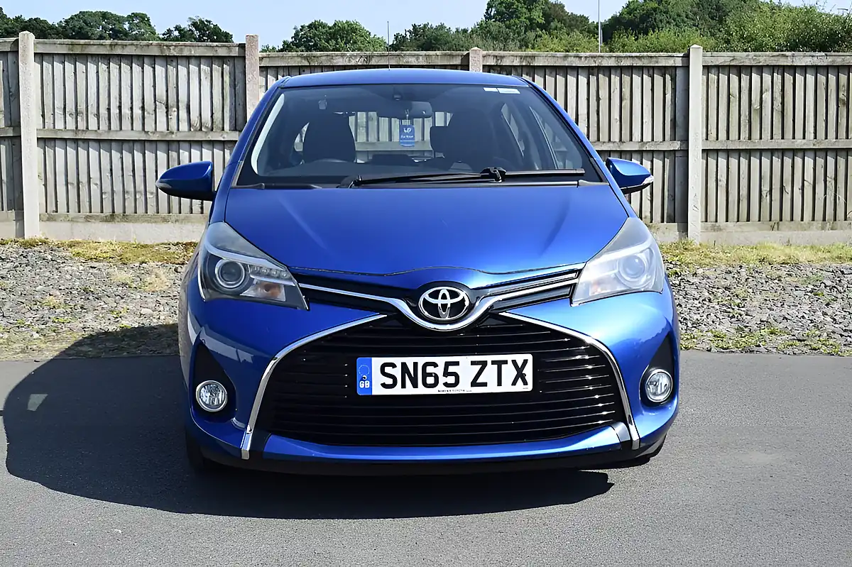 Used 2015 Toyota Yaris Excel Blue - Interior and Exterior details 2