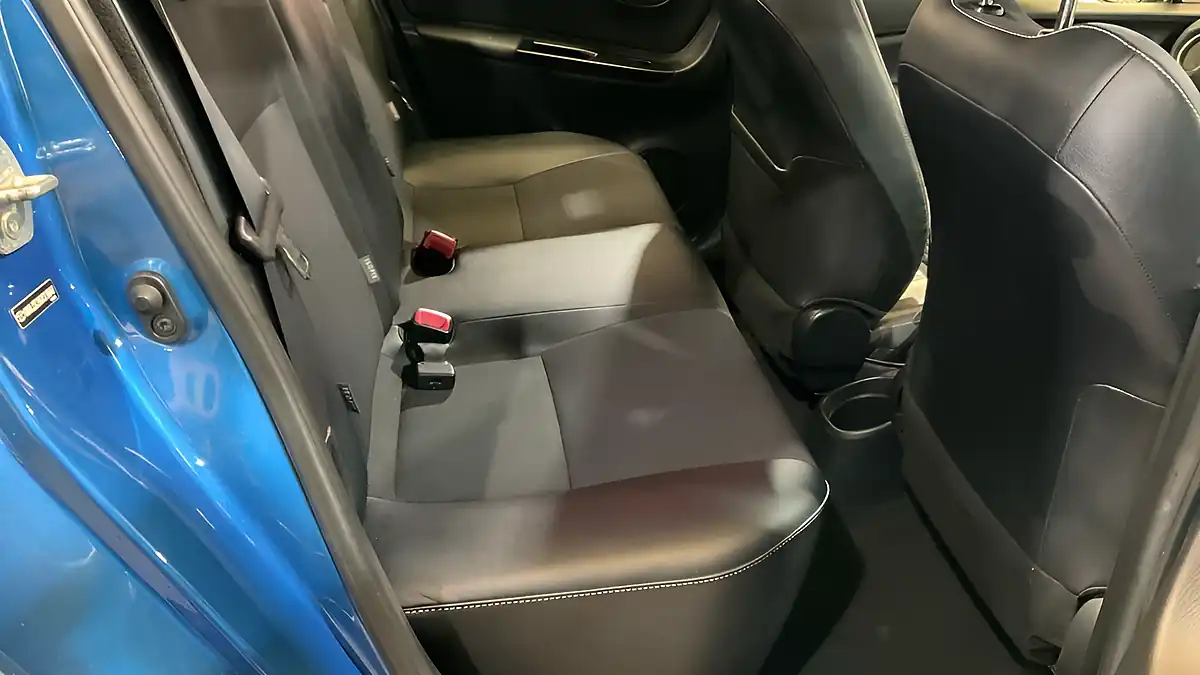 Used 2015 Toyota Yaris Excel Blue - Interior and Exterior details 11