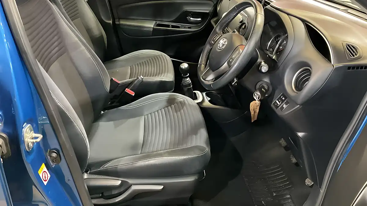 Used 2015 Toyota Yaris Excel Blue - Interior and Exterior details 12