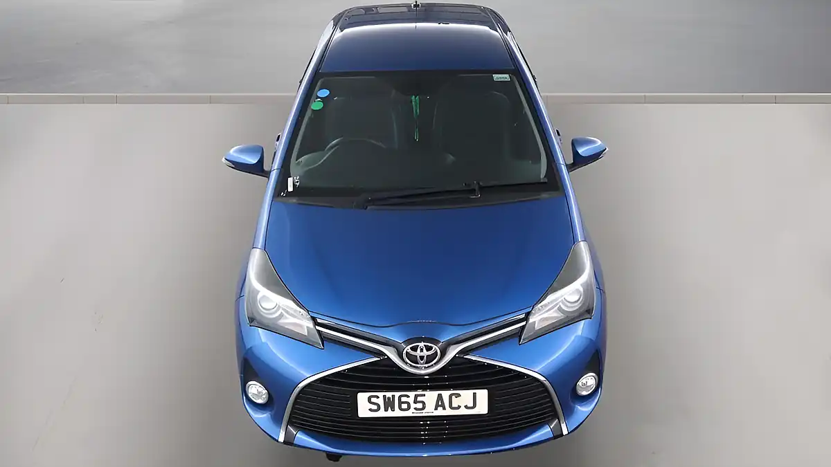 Used 2015 Toyota Yaris Excel Blue - Interior and Exterior details 8