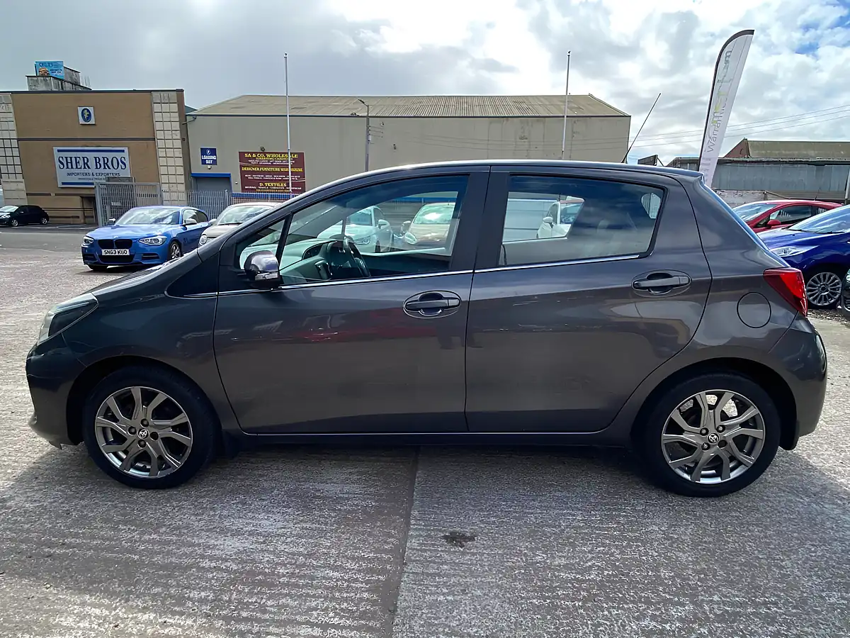 Used 2015 Toyota Yaris Excel Grey - Interior and Exterior details 6