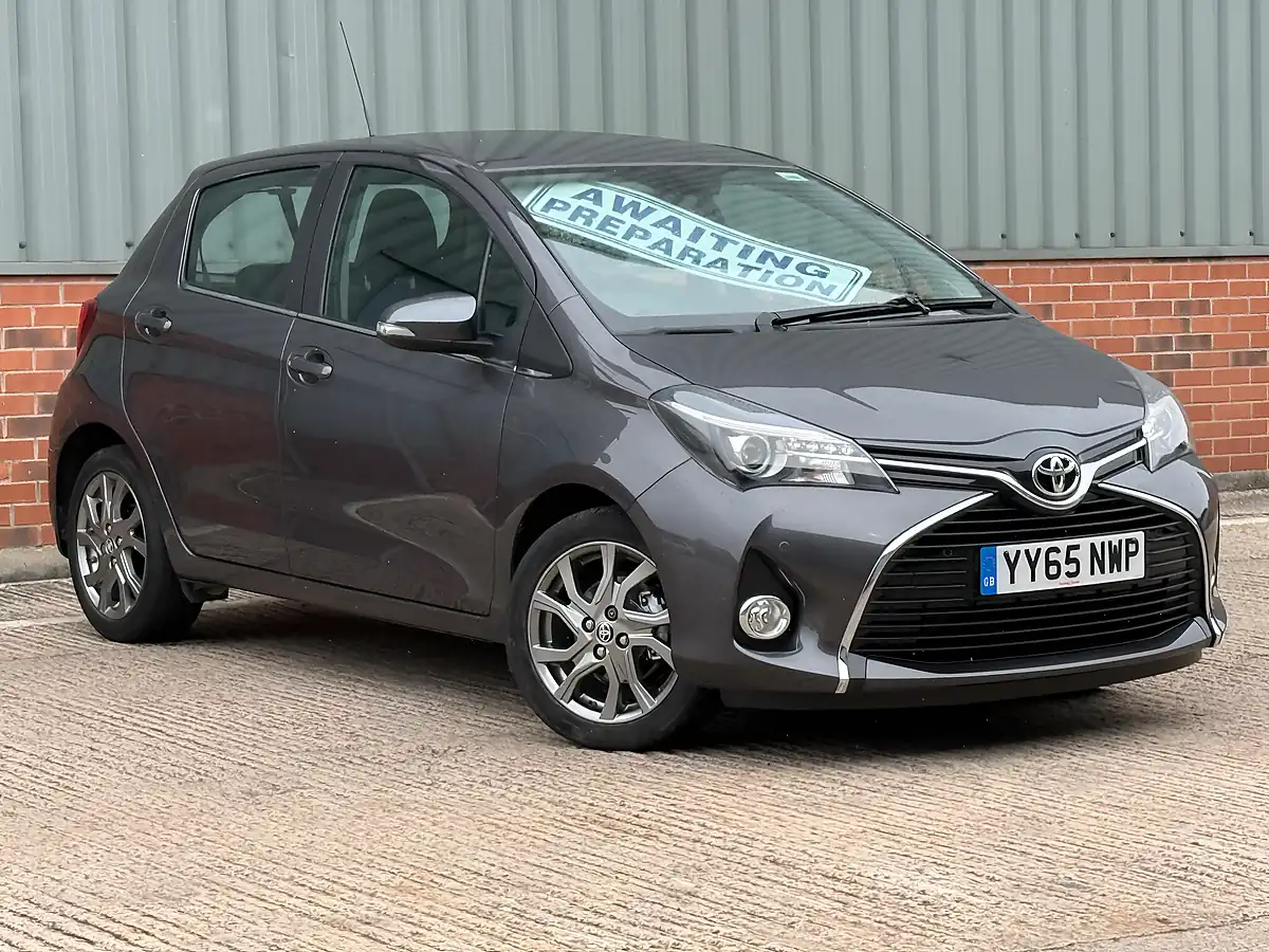 Used 2015 Toyota Yaris Excel Grey - Front View