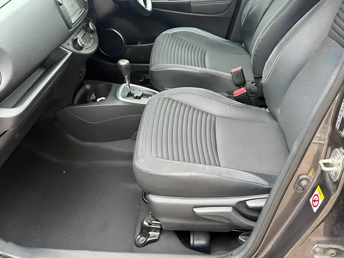 Used 2015 Toyota Yaris Excel Grey - Interior and Exterior details 11