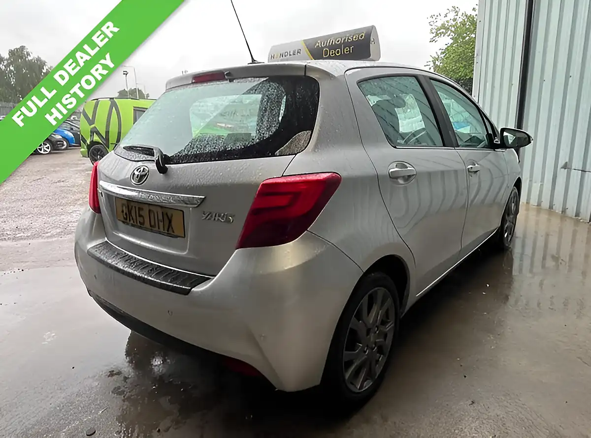 Used 2015 Toyota Yaris Excel Silver - Interior and Exterior details 3