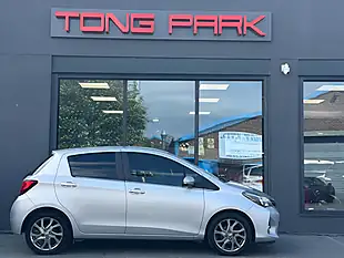 Used 2015 Toyota Yaris Excel Silver - Interior and Exterior details 10
