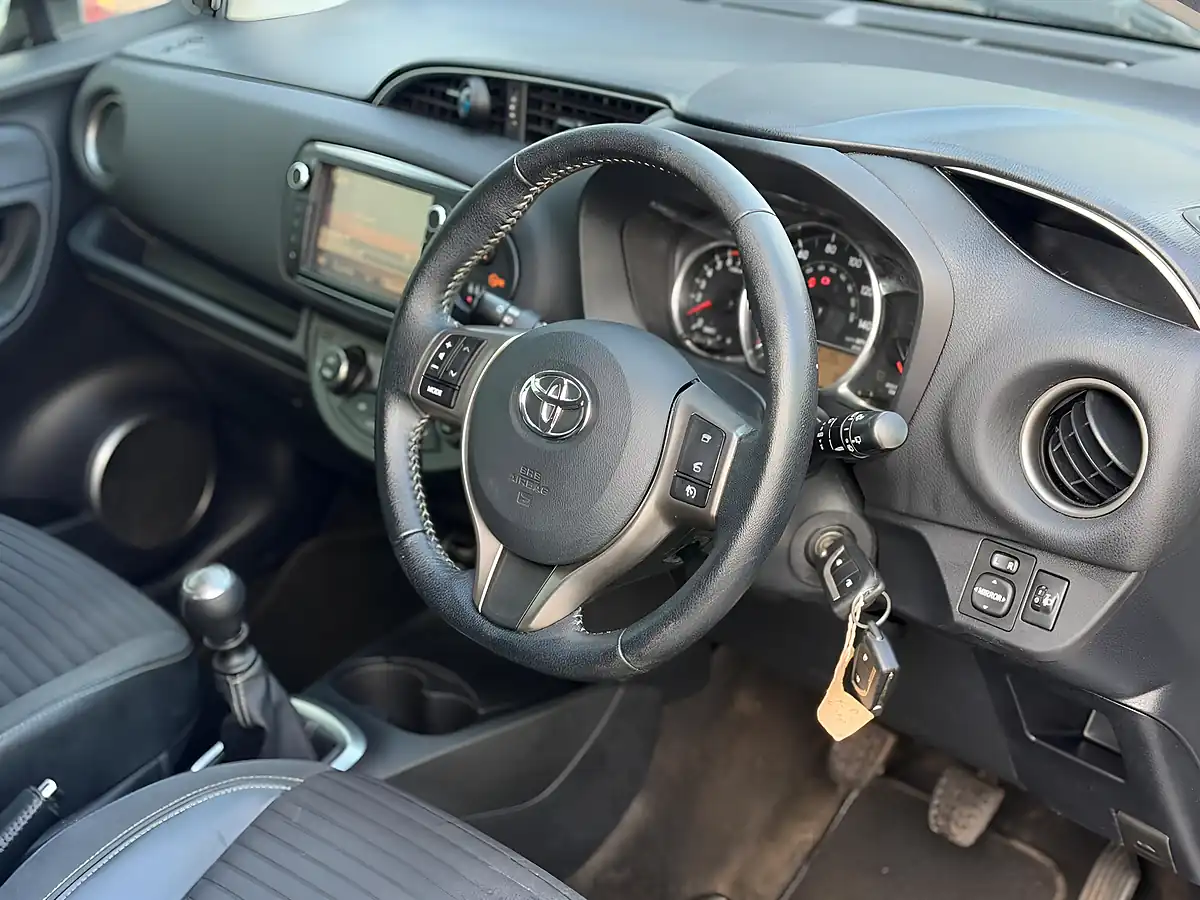 Used 2015 Toyota Yaris Excel Silver - Interior and Exterior details 14