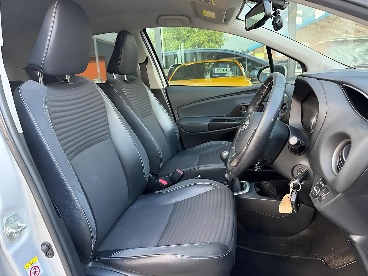 Used 2015 Toyota Yaris Excel Silver - Interior and Exterior details 16