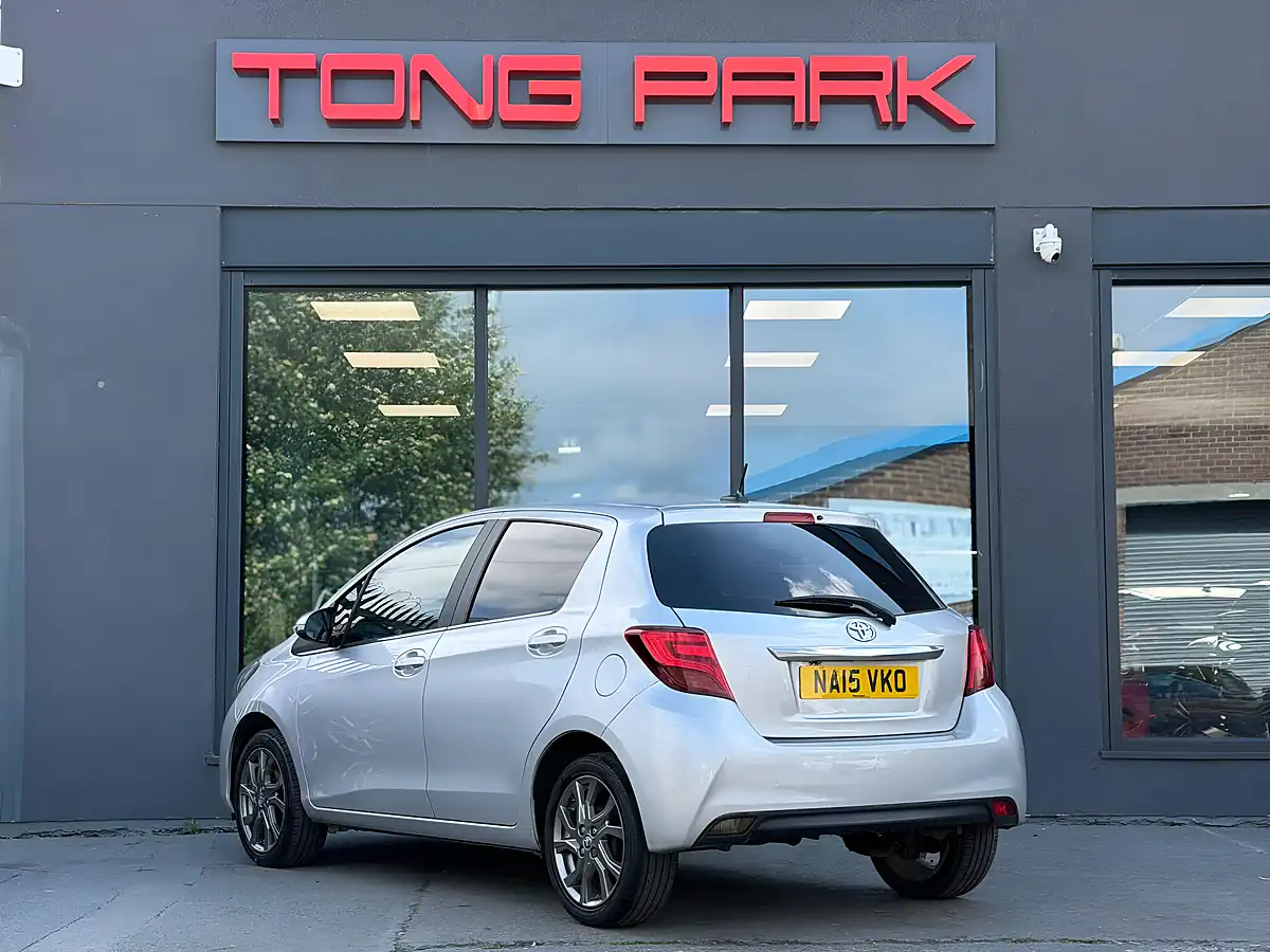 Used 2015 Toyota Yaris Excel Silver - Interior and Exterior details 4