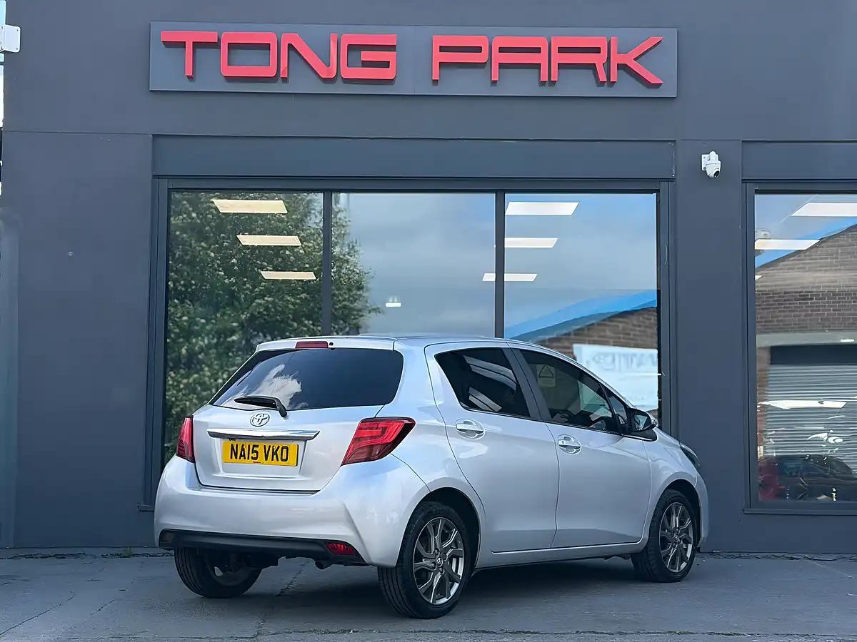 Used 2015 Toyota Yaris Excel Silver - Interior and Exterior details 9