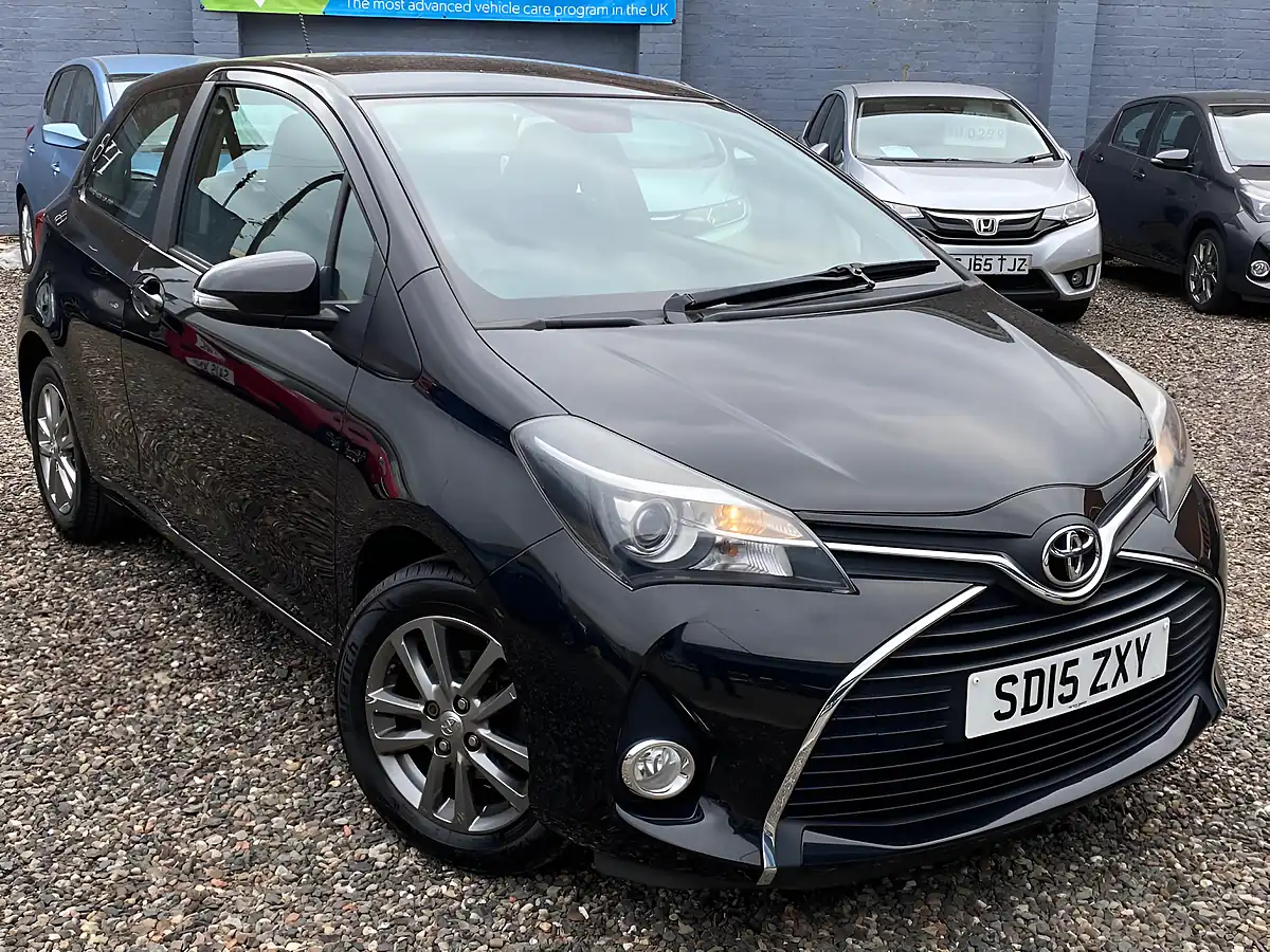 Used 2015 Toyota Yaris Icon Black - Front View
