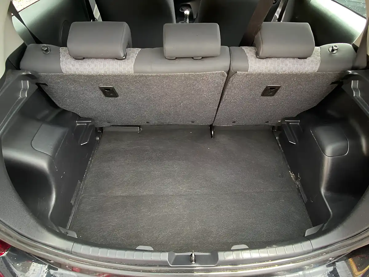 Used 2015 Toyota Yaris Icon Black - Interior and Exterior details 13