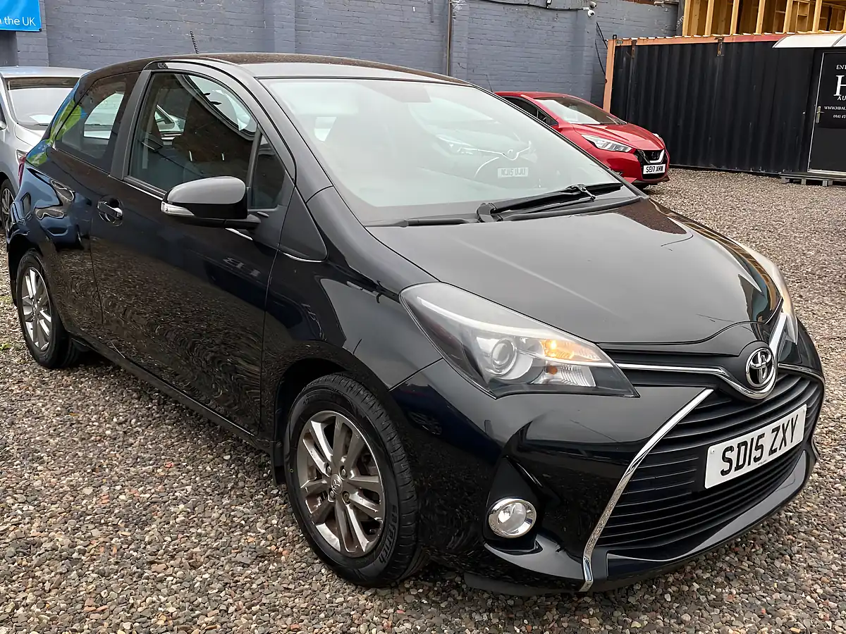 Used 2015 Toyota Yaris Icon Black - Interior and Exterior details 2