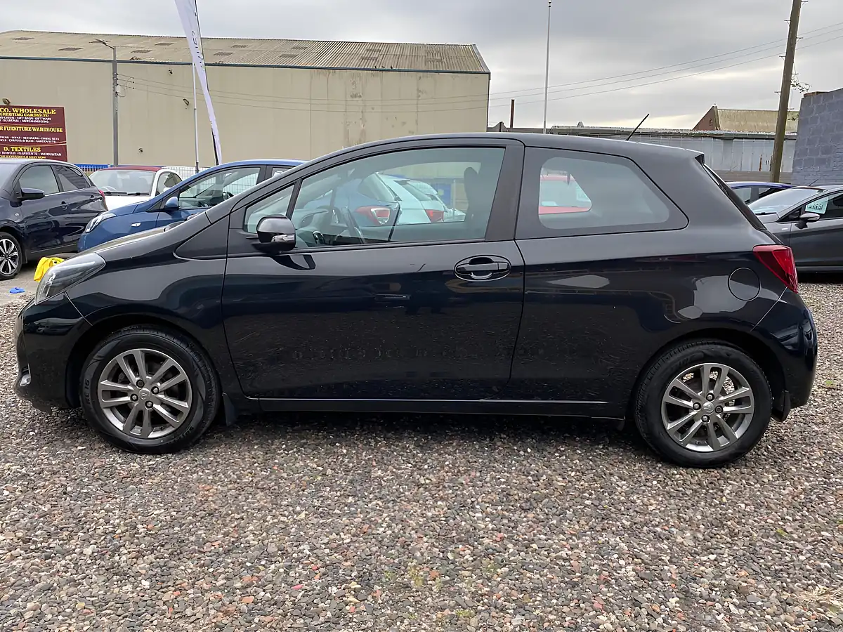 Used 2015 Toyota Yaris Icon Black - Interior and Exterior details 6
