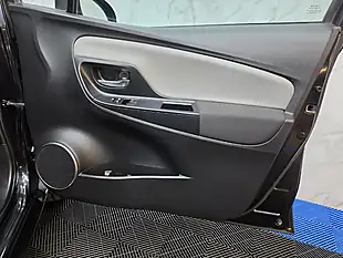 Used 2015 Toyota Yaris Icon Black - Interior and Exterior details 18