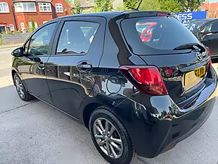 Used 2015 Toyota Yaris Icon Black - Interior and Exterior details 18