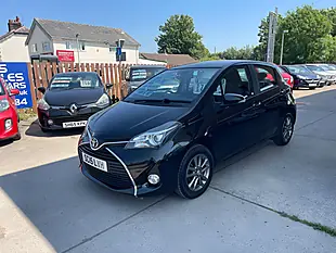 Used 2015 Toyota Yaris Icon Black - Interior and Exterior details 4