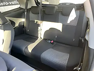 Used 2015 Toyota Yaris Icon Black - Interior and Exterior details 17