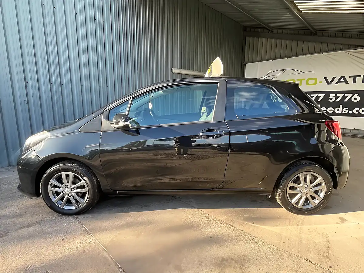 Used 2015 Toyota Yaris Icon Black - Interior and Exterior details 8