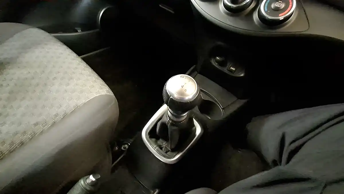Used 2015 Toyota Yaris Icon Black - Interior and Exterior details 13