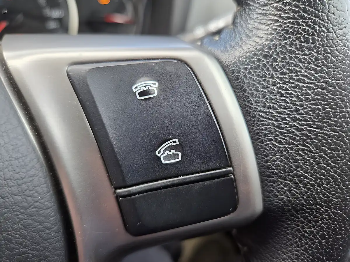 Used 2015 Toyota Yaris Icon Blue - Interior and Exterior details 14