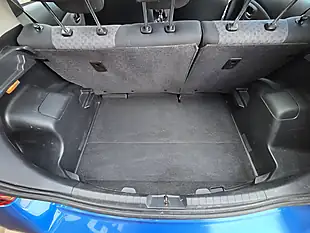 Used 2015 Toyota Yaris Icon Blue - Interior and Exterior details 16